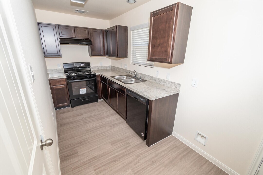 17006 Hailey Harbor Dr in Richmond, TX - Building Photo