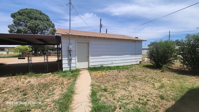 406 4th St in Stanton, TX - Building Photo - Building Photo
