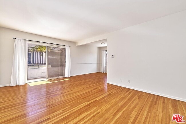 742 S Plymouth Blvd in Los Angeles, CA - Building Photo - Building Photo