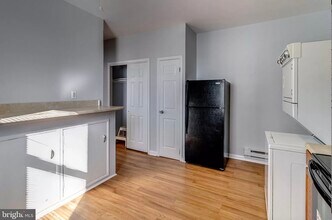 6729 Youngstown Ave, Unit C in Baltimore, MD - Foto de edificio - Building Photo