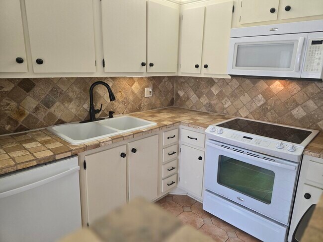 1505 Augusta Cir in Delray Beach, FL - Building Photo - Building Photo