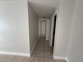 2323 Carlton Dr in Orlando, FL - Building Photo - Building Photo