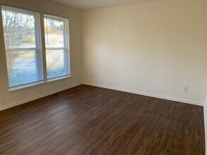 2000 Waters Dr in Raleigh, NC - Building Photo - Building Photo