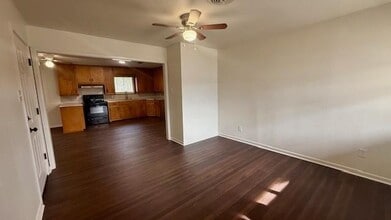 800 Otis St in Taylor, TX - Building Photo - Building Photo