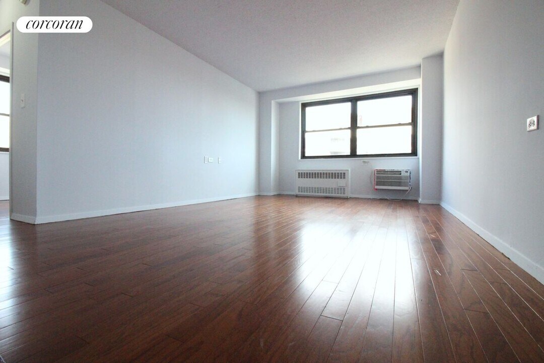 401 2nd Ave in New York, NY - Building Photo