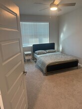 Room in House on Hamadryas Dr in Austin, TX - Foto de edificio - Building Photo