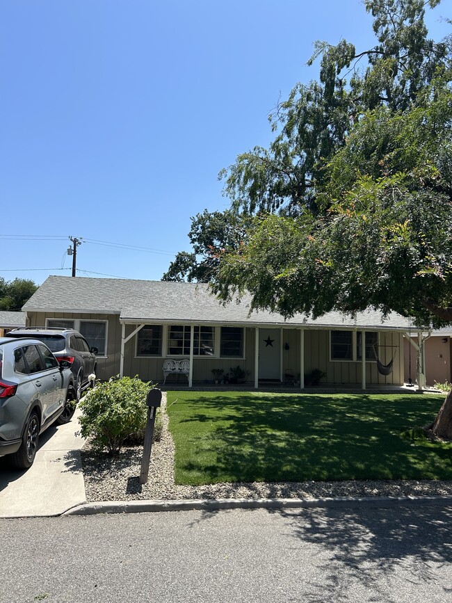 property at 404 Shady Ln