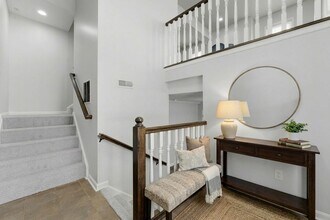 200 Venango Trl in Mars, PA - Foto de edificio - Building Photo