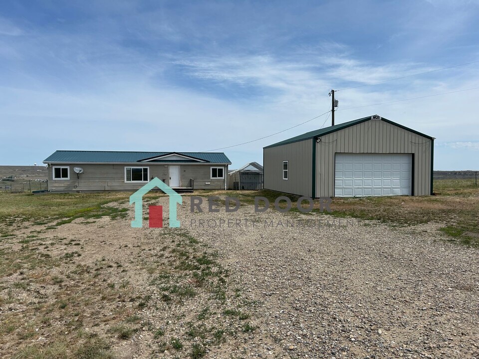 51 E Banjo Hill Ln in Great Falls, MT - Building Photo