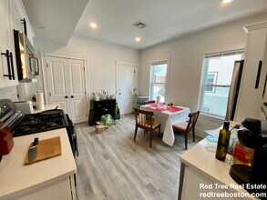 39 Goldsmith St, Unit 3 in Boston, MA - Building Photo - Building Photo