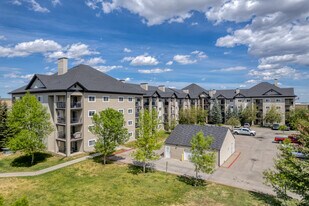 SouthPointe Condos in Calgary, AB - Building Photo
