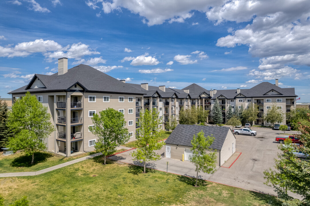 SouthPointe Condos in Calgary, AB - Building Photo