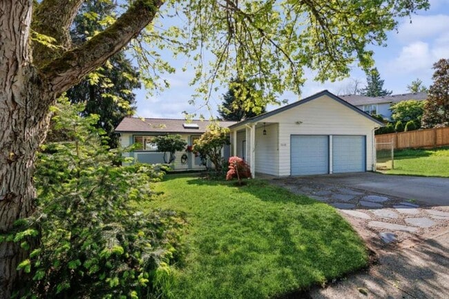16228 NE 57th St in Redmond, WA - Building Photo - Building Photo