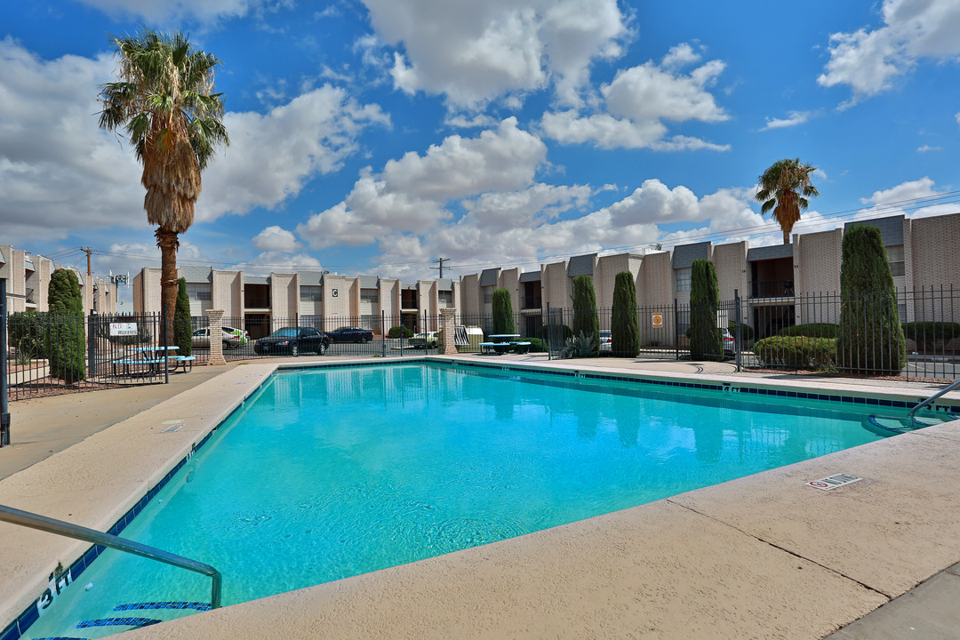 Amigos Del Sol Apartments in El Paso, TX - Foto de edificio