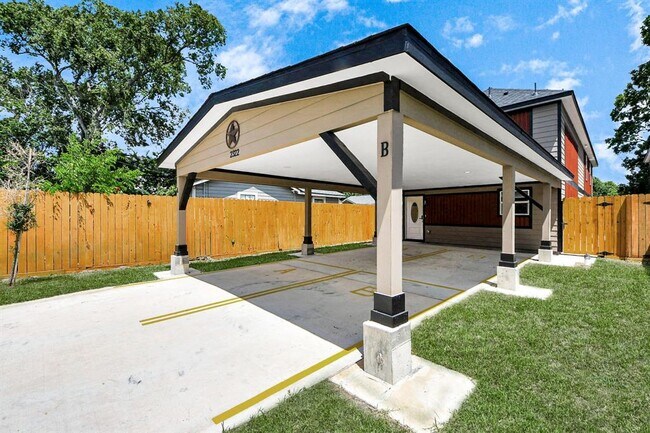 2322 Wavell St in Houston, TX - Building Photo - Building Photo