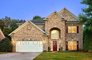 120 Haddington Ln in Greenville, SC - Building Photo