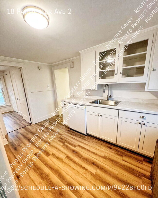 18 Parmenter Ave in Troy, NY - Foto de edificio - Building Photo