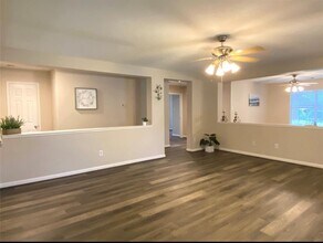 19707 Rippling Brook Ln in Tomball, TX - Building Photo - Building Photo