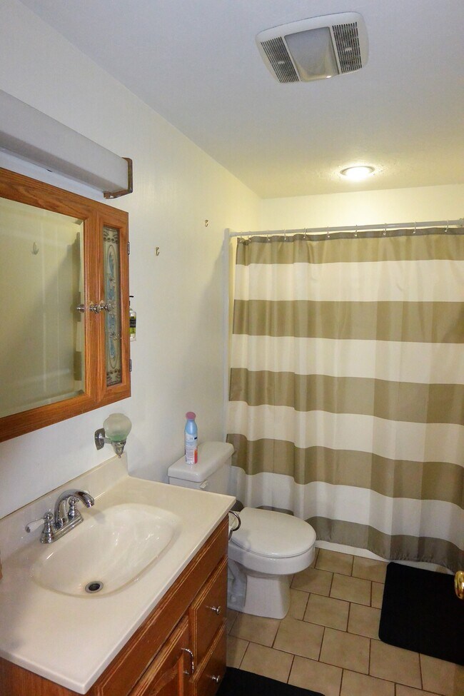 56 Westminster Ave, Unit #house in Watertown, MA - Foto de edificio - Building Photo