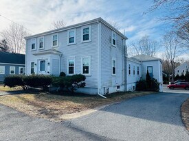 38 Summer St in Kingston, MA - Building Photo