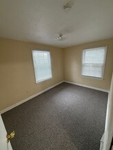 1826 Kentucky Ave in Fort Wayne, IN - Building Photo - Building Photo