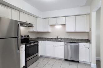 Beacon Village in Burlington, MA - Foto de edificio - Interior Photo