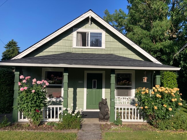 property at 1728 Division St