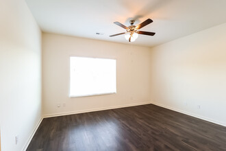 5788 Timber Leaf Lp in Bessemer, AL - Building Photo - Building Photo