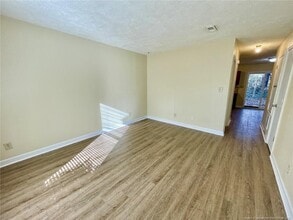 5854 Aftonshire Dr in Fayetteville, NC - Building Photo - Building Photo