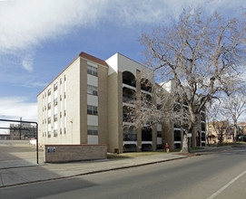 El Castillo Apartments in Denver, CO - Building Photo - Building Photo