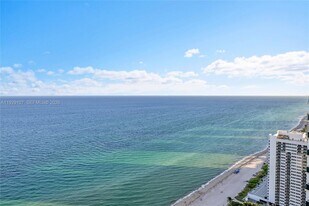 1830 S Ocean Dr in Hallandale Beach, FL - Building Photo