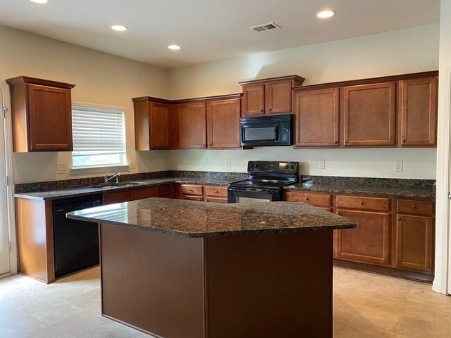 867 Pine Ln in Lawrenceville, GA - Building Photo - Building Photo