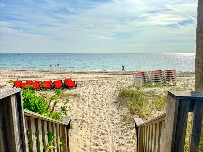 property at 2011 N Ocean Blvd