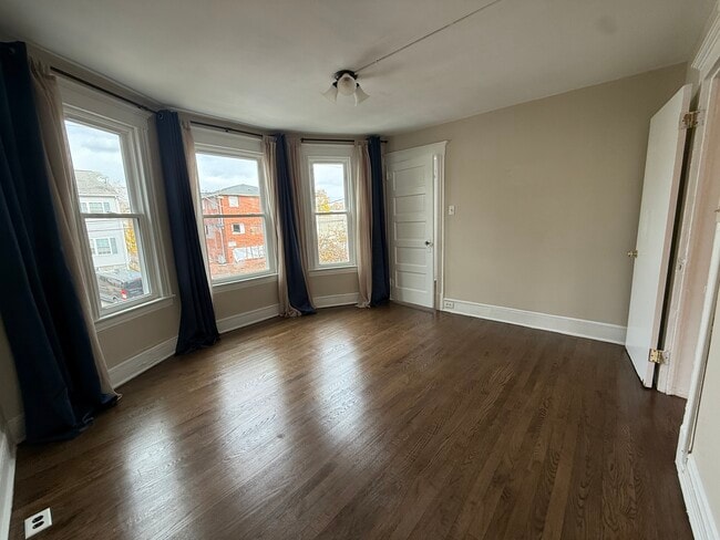 38 Duke St, Unit 38 Duke Street Fl 2 in New Brunswick, NJ - Building Photo - Building Photo