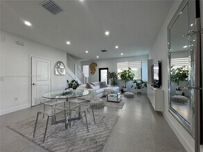 4516 NW 83rd Ave in Doral, FL - Building Photo - Building Photo