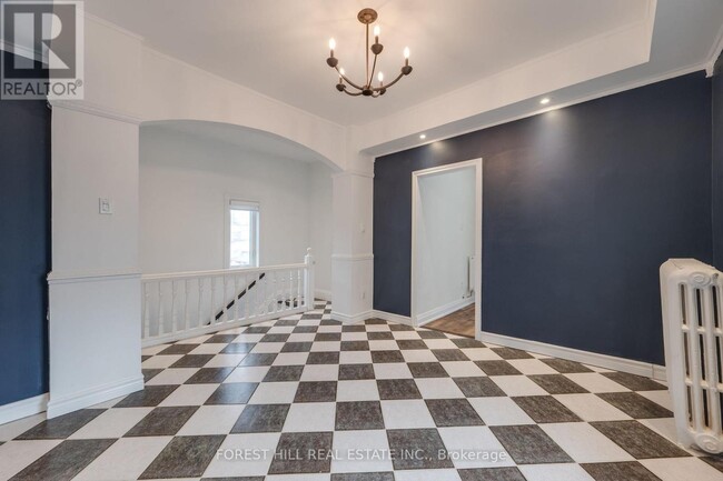 3-167 ROSETHORN Ave