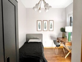 Furnished room/NOT APARTMENT, Unit 3L in Brooklyn, NY - Building Photo