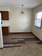 821 S Pasfield St in Springfield, IL - Building Photo - Building Photo