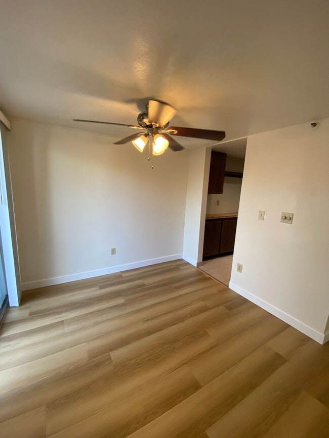 7508 Parkway Dr in La Mesa, CA - Building Photo - Building Photo