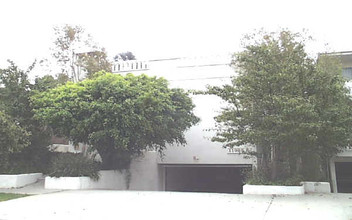 11908 Darlington Ave in Los Angeles, CA - Building Photo - Building Photo