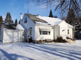 306 W 4th Ave S in Ada, MN - Building Photo