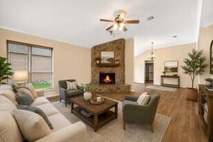 8319 Wind Veil Dr in Houston, TX - Building Photo