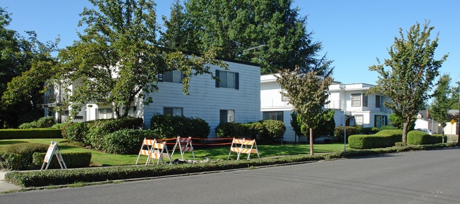 760-780 D St NE in Salem, OR - Foto de edificio - Building Photo