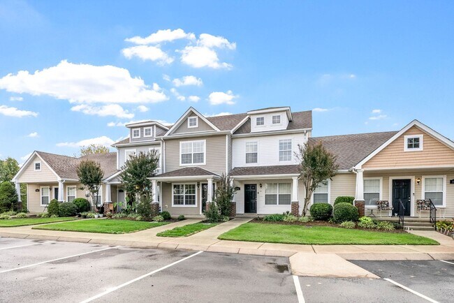 104 Alexander Blvd in Clarksville, TN - Building Photo - Building Photo