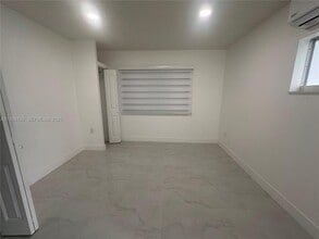 20625 Jacaranda Rd in Cutler Bay, FL - Building Photo - Building Photo