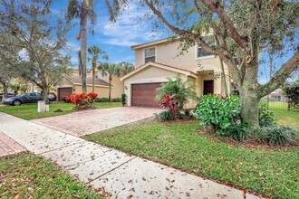 7678 Jewelwood Dr in Boynton Beach, FL - Building Photo - Building Photo