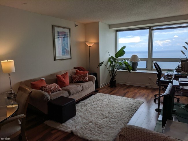 512 N McClurg Ct-Unit -Apt 5605 in Chicago, IL - Building Photo - Building Photo