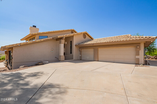 17011 E Monterey Dr in Fountain Hills, AZ - Building Photo - Building Photo