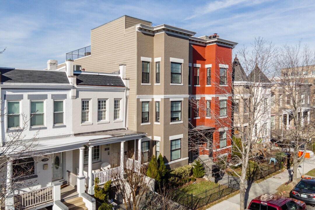 The Heights on Tenth in Washington, DC - Building Photo
