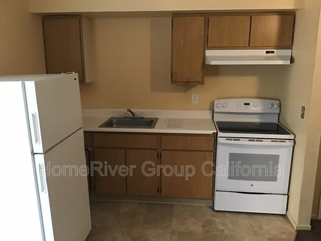 2125 North Ave in Sacramento, CA - Building Photo - Building Photo
